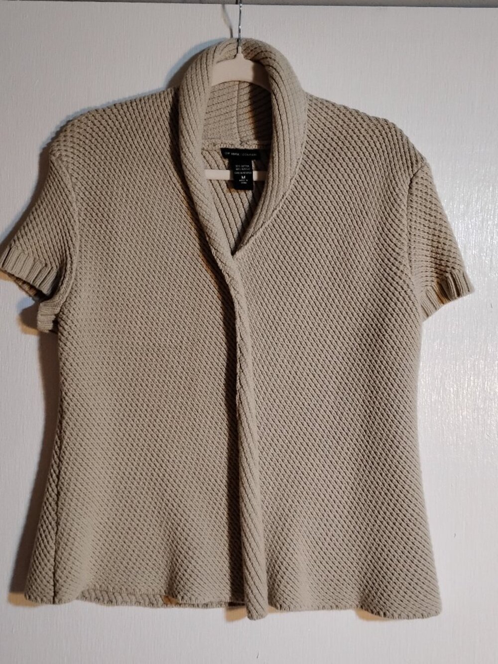 New York & Company beige textured short-sleeve open-front cardigan